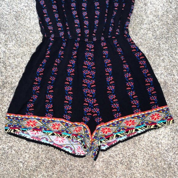 Multicolor & Pattern Romper - Picture 2 of 3
